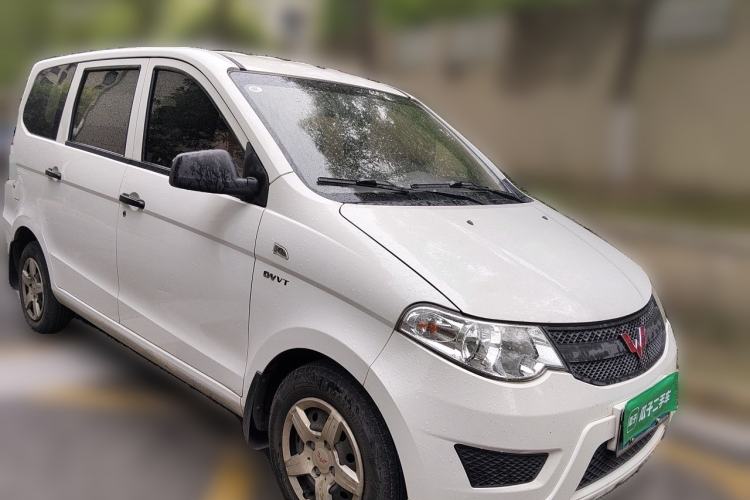 Used Wuling Hongguang 2015 1.5L S Basic Version China V Standard Exterior 2