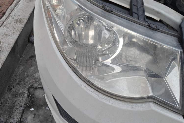 Used Wuling Hongguang 2015 1.2L S Base Model China V Standard Exterior 6
