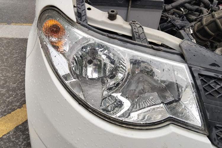 Used Wuling Hongguang 2015 1.5L S Basic Version China V Standard Exterior 6