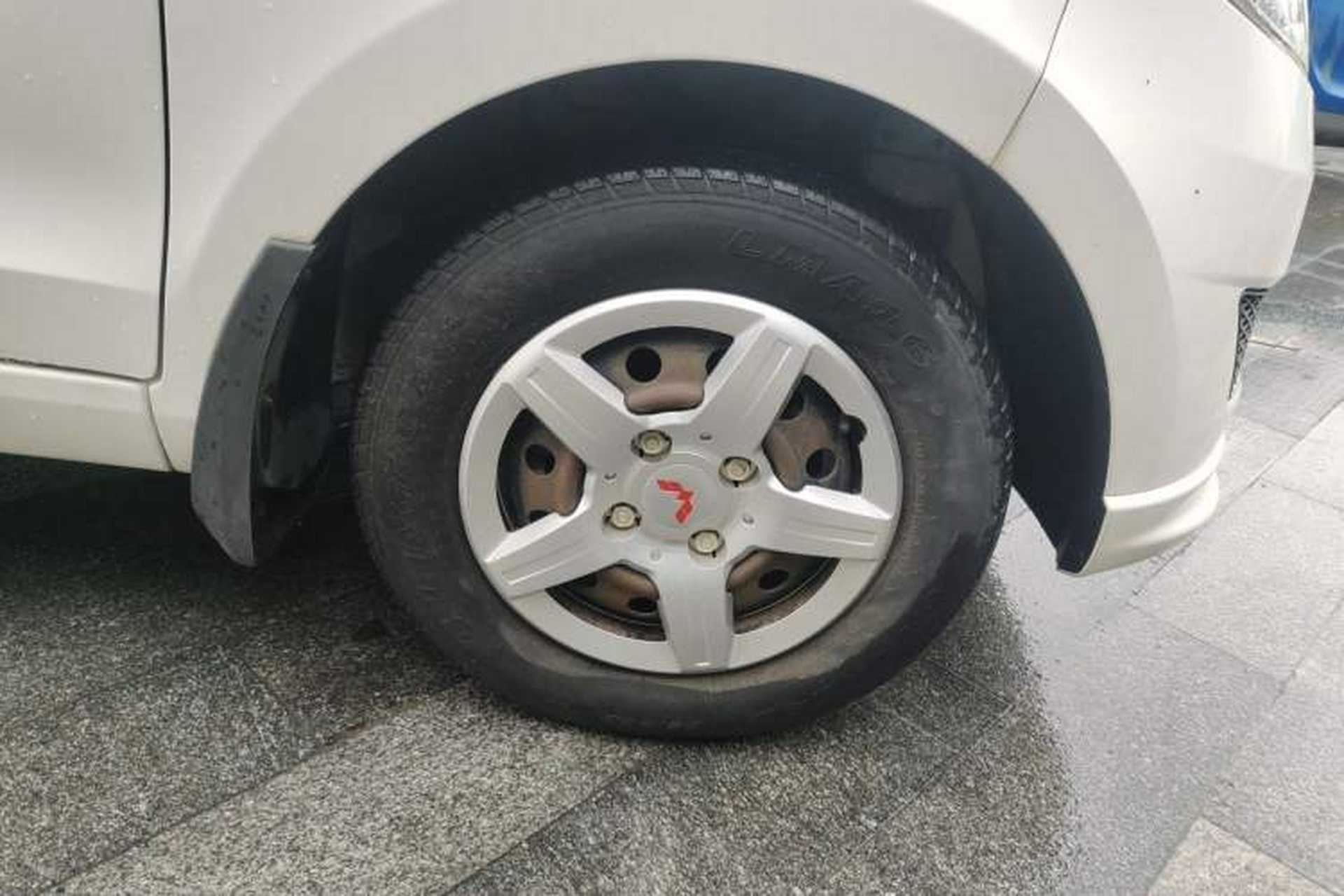 Used Wuling Hongguang 2015 1.5L S Basic Version China V Standard Exterior 7