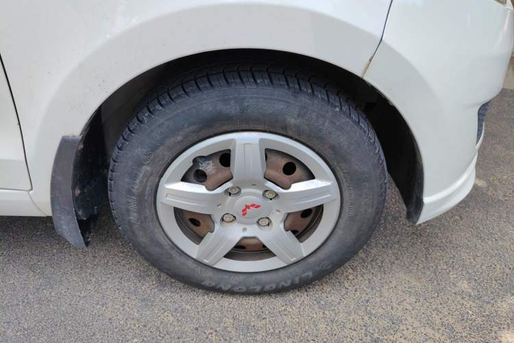 Used Wuling Hongguang 2015 1.5L S Basic Version China V Standard Exterior 7