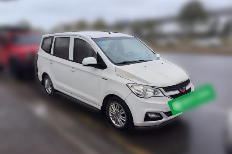 Used Wuling Hongguang 2015 1.5L S1 Standard China V-Emission Standards Front Right 45 Deg