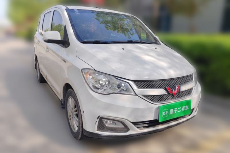 Used Wuling Hongguang 2015 1.5L S1 Standard China V-Emission Standards Front Right 45 Deg