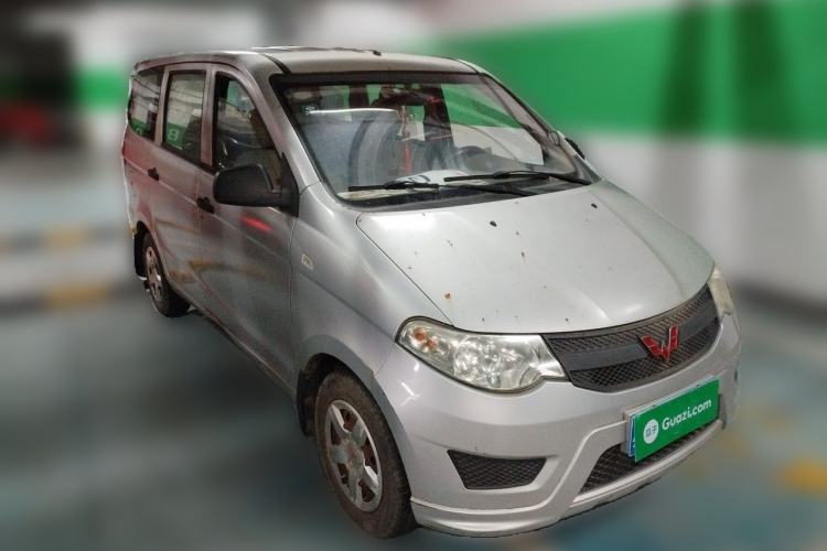 Used Wuling Hongguang 2015 1.2L S Base Model China V Standard Front Right 45 Deg