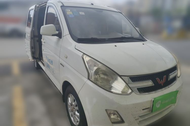 Used Wuling Hongguang 2015 1.5L S1 Standard China V-Emission Standards Front Right 45 Deg