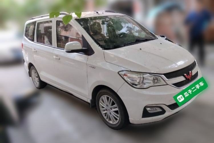 Used Wuling Hongguang 2015 1.5L S1 Standard China V-Emission Standards Front Right 45 Deg
