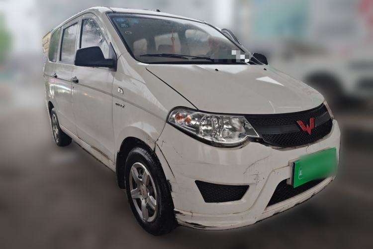Used Wuling Hongguang 2015 1.5L S Basic Version China V Standard Front Right 45 Deg