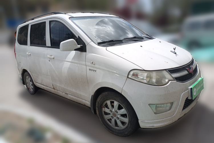 Used Wuling Hongguang 2015 1.5L S Basic Version China V Standard Front Right 45 Deg