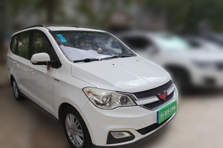 Used Wuling Hongguang 2015 1.5L S1 Comfort China V Standard Front Right 45 Deg