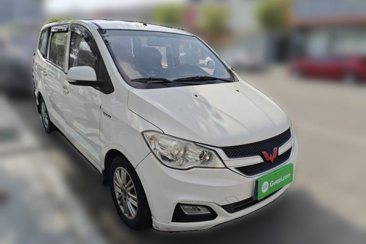 Used Wuling Hongguang 2015 1.5L S Basic Version China V Standard Front Right 45 Deg