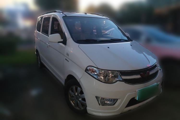 Used Wuling Hongguang 2015 1.5L S Basic Version China V Standard Front Right 45 Deg