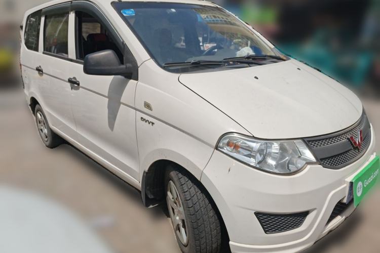 Used Wuling Hongguang 2015 1.5L S Basic Version China V Standard Front Right 45 Deg