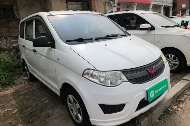 Used Wuling Hongguang 2015 1.2L S Base Model China V Standard Front Right 45 Deg