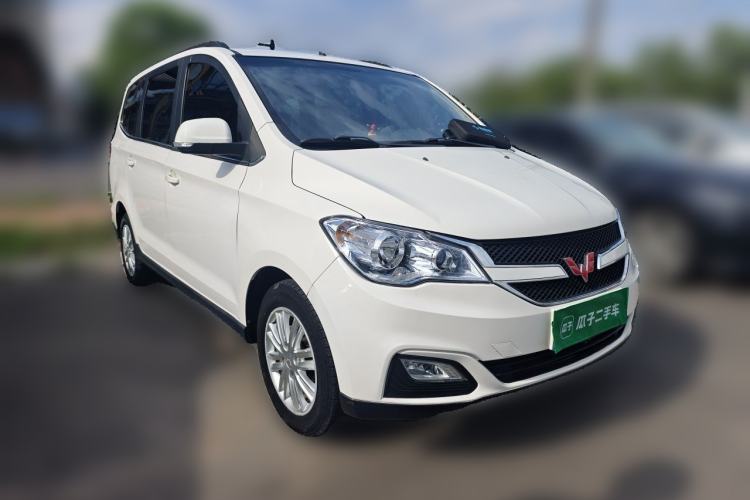 Used Wuling Hongguang 2015 1.5L S1 Comfort China V Standard Front Right 45 Deg