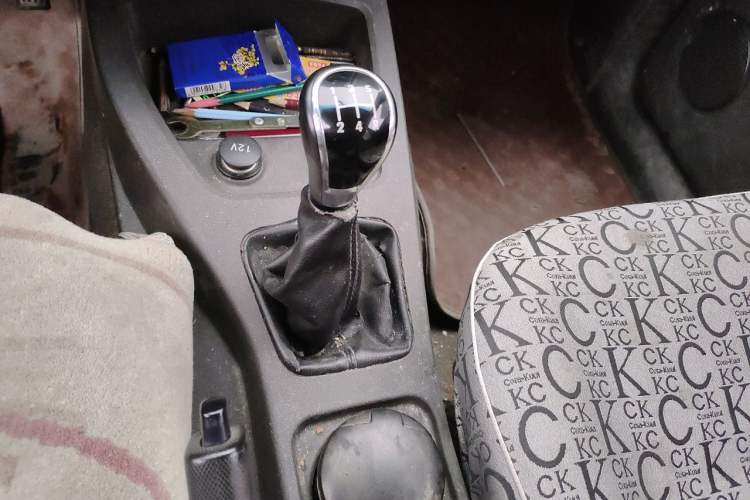 Used Wuling Hongguang 2015 1.2L S Base Model China V Standard Gear Lever