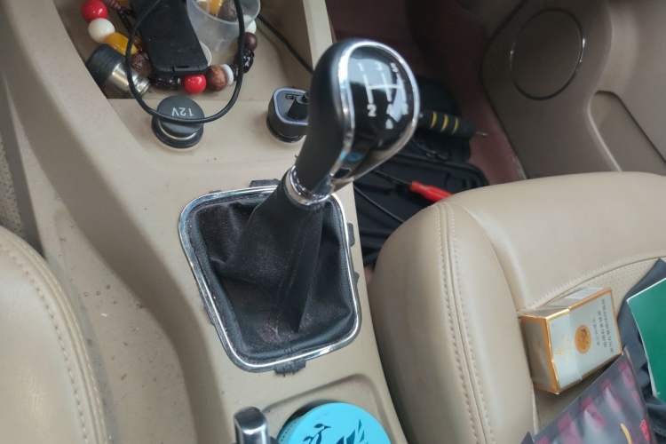 Used Wuling Hongguang 2015 1.5L S Base Model China IV Gear Lever