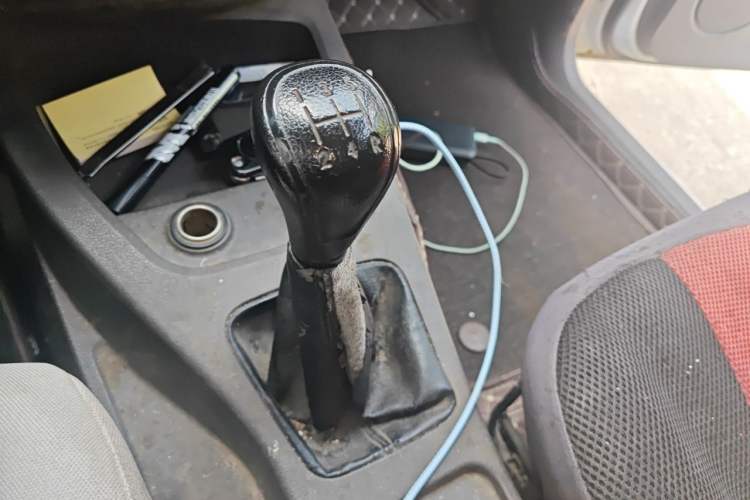 Used Wuling Hongguang 2015 1.5L S Basic Version China V Standard Gear Lever