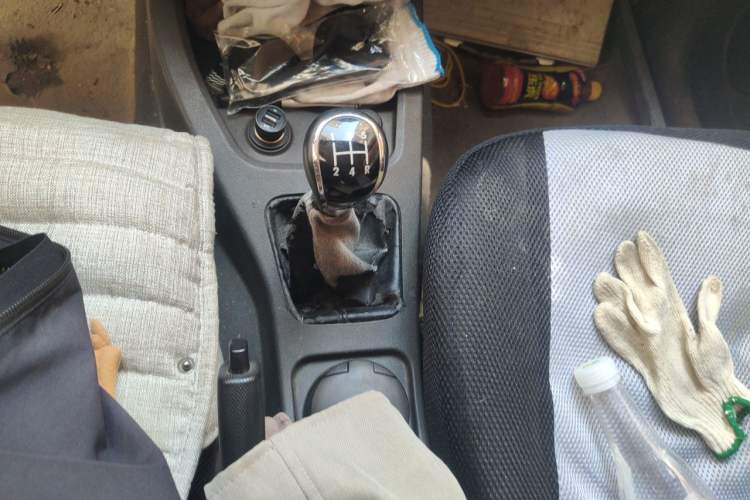 Used Wuling Hongguang 2015 1.2L S Base Model China V Standard Gear Lever