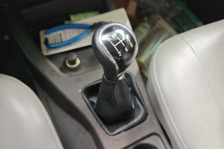 Used Wuling Hongguang 2015 1.5L S Basic Version China V Standard Gear Lever