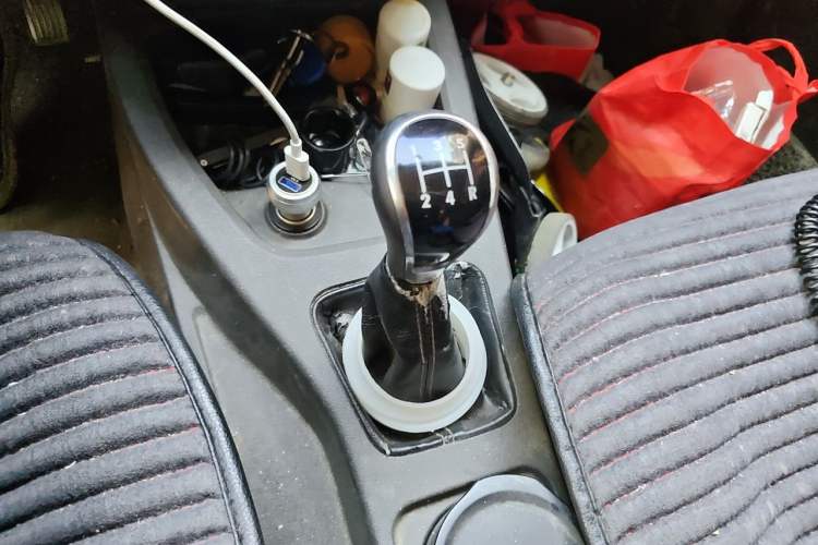 Used Wuling Hongguang 2015 1.2L S Base Model China V Standard Gear Lever