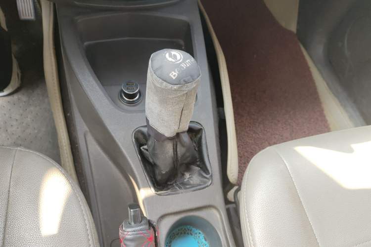 Used Wuling Hongguang 2015 1.5L S Base Model China IV Gear Lever
