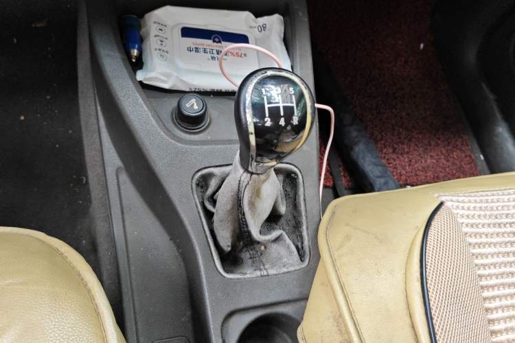 Used Wuling Hongguang 2015 1.5L S Basic Version China V Standard Gear Lever