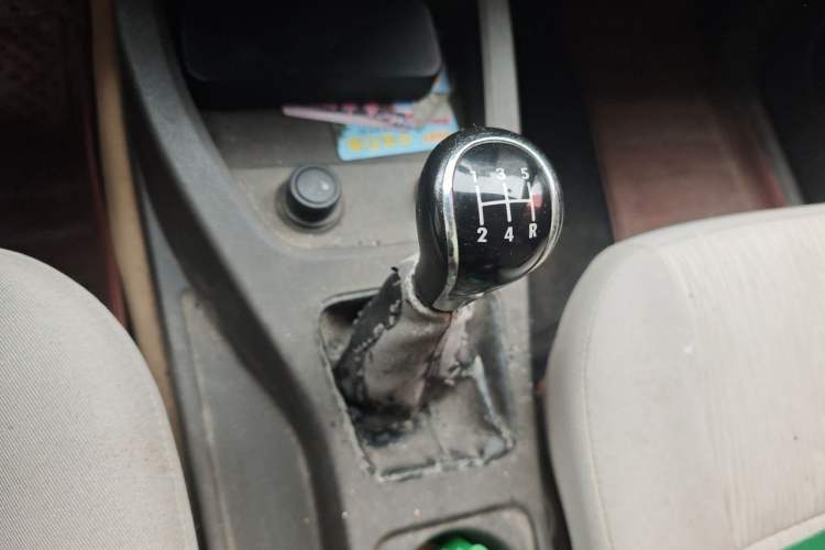 Used Wuling Hongguang 2015 1.5L S Basic Version China V Standard Gear Lever