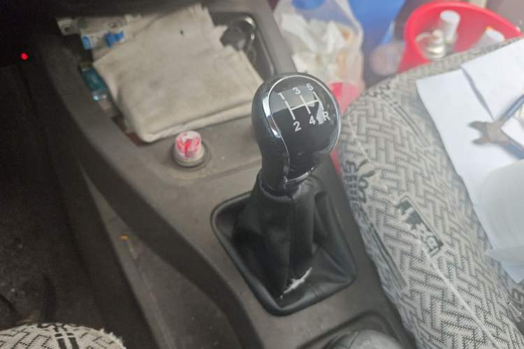 Used Wuling Hongguang 2015 1.2L S Base Model China V Standard Gear Lever