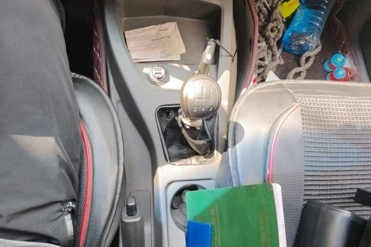 Used Wuling Hongguang 2015 1.5L S Basic Version China V Standard Gear Lever