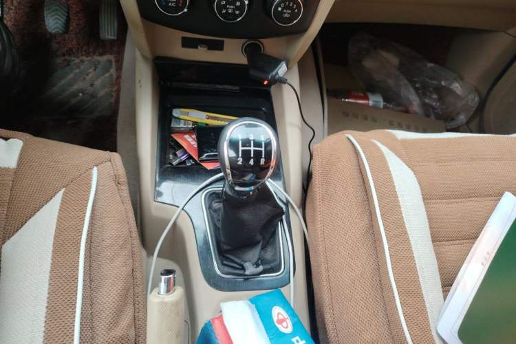 Used Wuling Hongguang 2015 1.5L S1 Comfort China V Standard Gear Lever