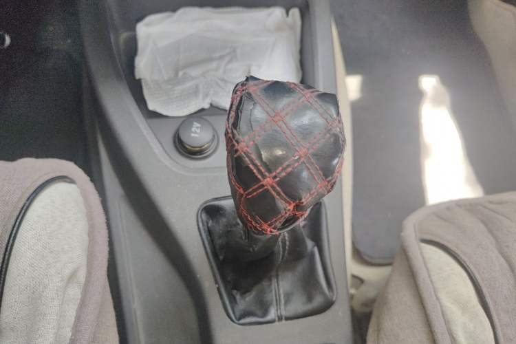 Used Wuling Hongguang 2015 1.5L S Basic Version China V Standard Gear Lever