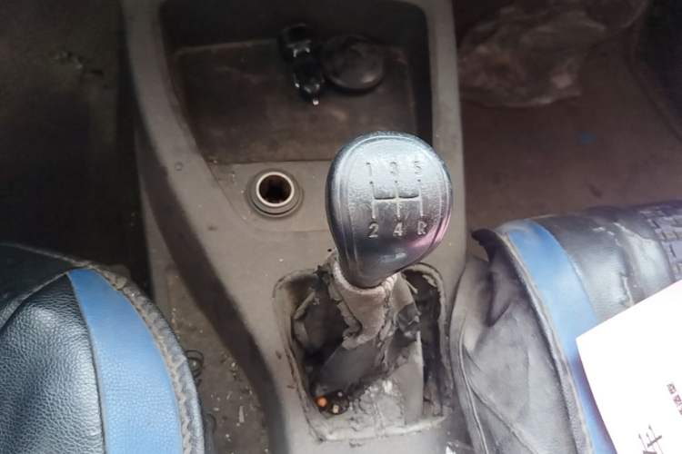 Used Wuling Hongguang 2015 1.5L S Basic Version China V Standard Gear Lever