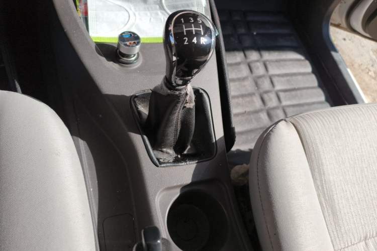 Used Wuling Hongguang 2015 1.2L S Base Model China V Standard Gear Lever