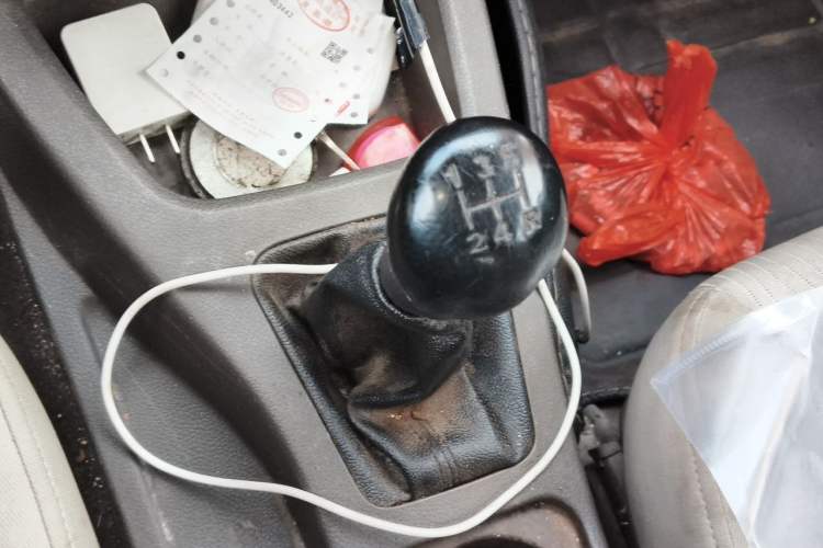 Used Wuling Hongguang 2015 1.5L S1 Standard China V-Emission Standards Gear Lever