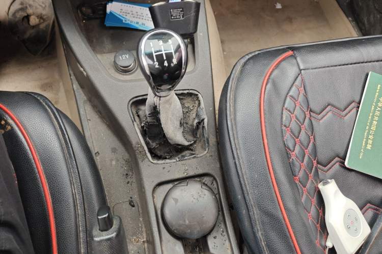 Used Wuling Hongguang 2015 1.2L S Base Model China V Standard Gear Lever