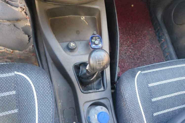 Used Wuling Hongguang 2015 1.5L S Basic Version China V Standard Gear Lever