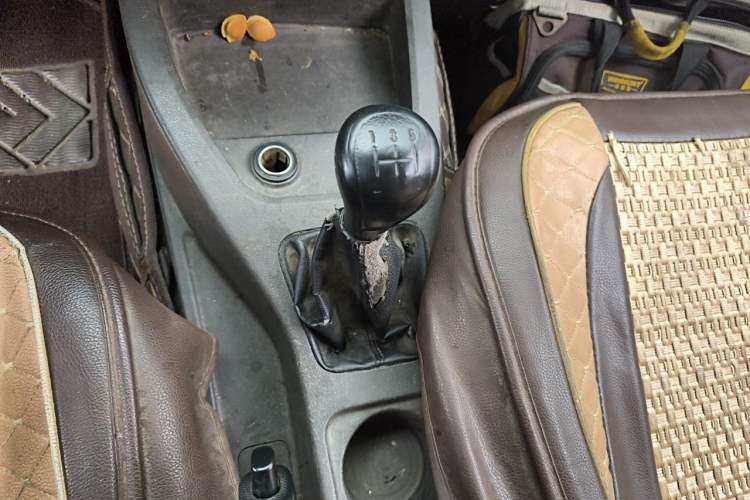 Used Wuling Hongguang 2015 1.5L S Basic Version China V Standard Gear Lever
