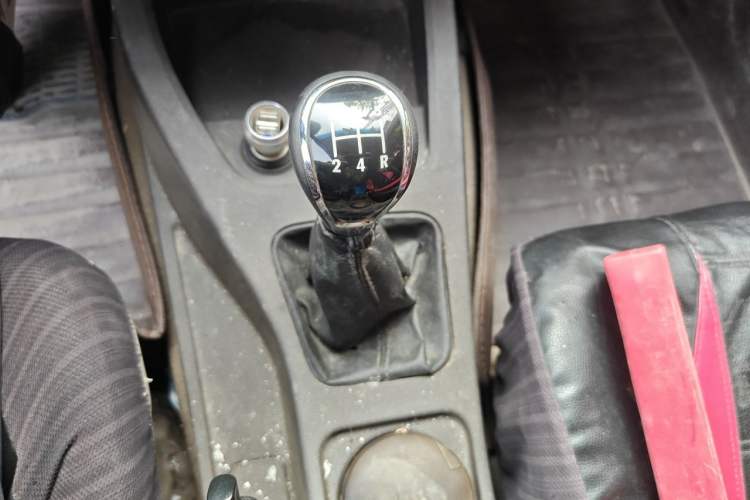 Used Wuling Hongguang 2015 1.5L S Basic Version China V Standard Gear Lever