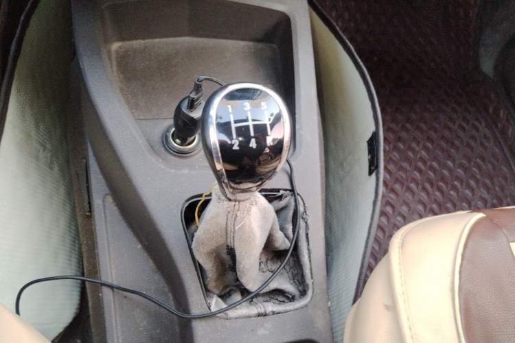 Used Wuling Hongguang 2015 1.5L S Base Model China IV Gear Lever
