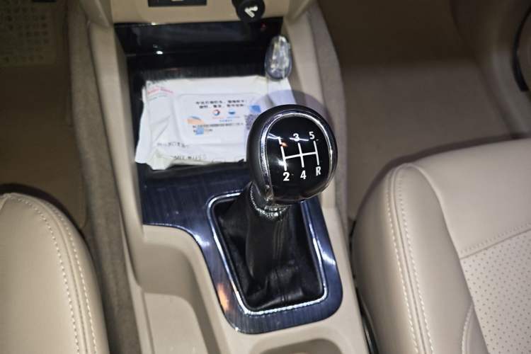 Used Wuling Hongguang 2015 1.5L S1 Comfort China V Standard Gear Lever