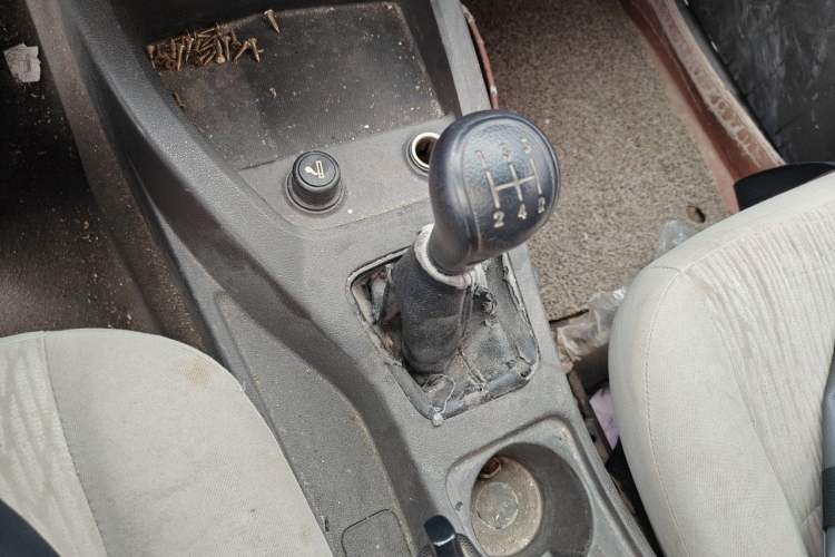 Used Wuling Hongguang 2015 1.2L S Base Model China V Standard Gear Lever