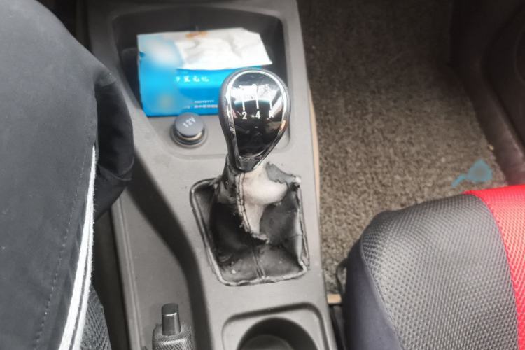 Used Wuling Hongguang 2015 1.5L S1 Standard China V-Emission Standards Gear Lever