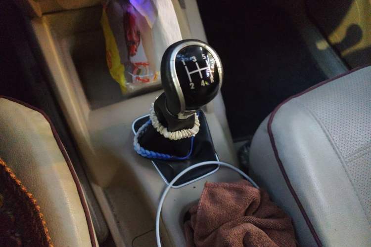 Used Wuling Hongguang 2015 1.5L S1 Standard China V-Emission Standards Gear Lever