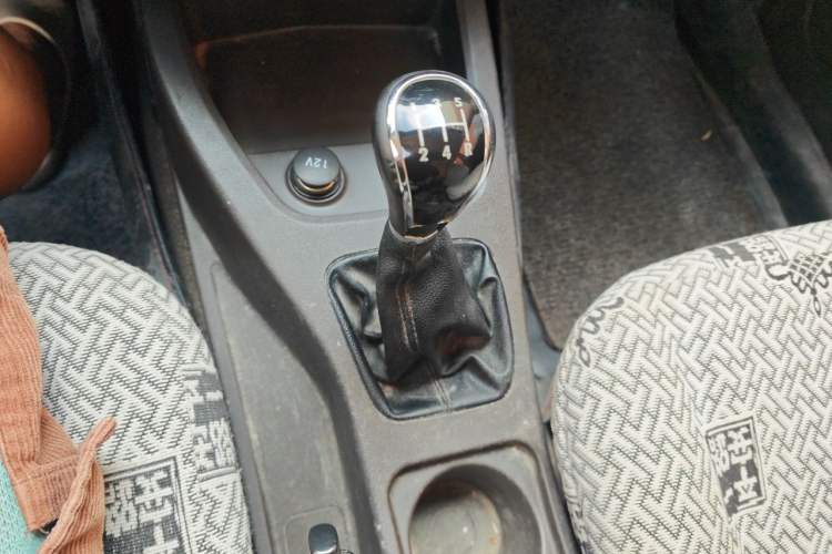 Used Wuling Hongguang 2015 1.5L S Basic Version China V Standard Gear Lever