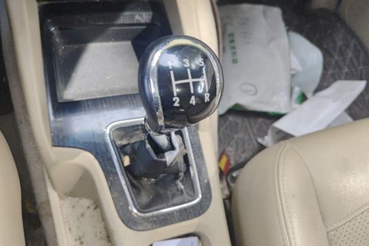 Used Wuling Hongguang 2015 1.5L S1 Comfort China V Standard Gear Lever