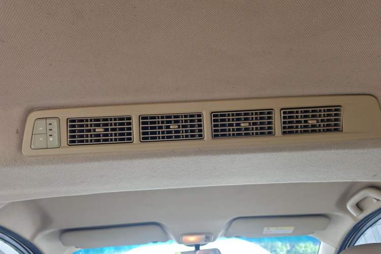 Used Wuling Hongguang 2015 1.5L S1 Comfort China V Standard Headliner