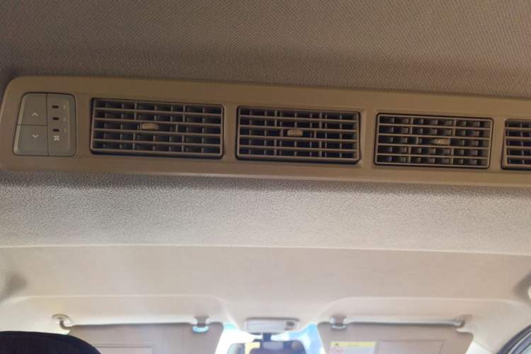 Used Wuling Hongguang 2015 1.5L S1 Standard China V-Emission Standards Headliner