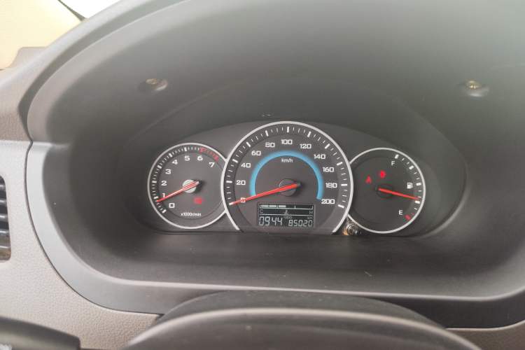 Used Wuling Hongguang 2015 1.5L S1 Standard China V-Emission Standards Instrument Cluster