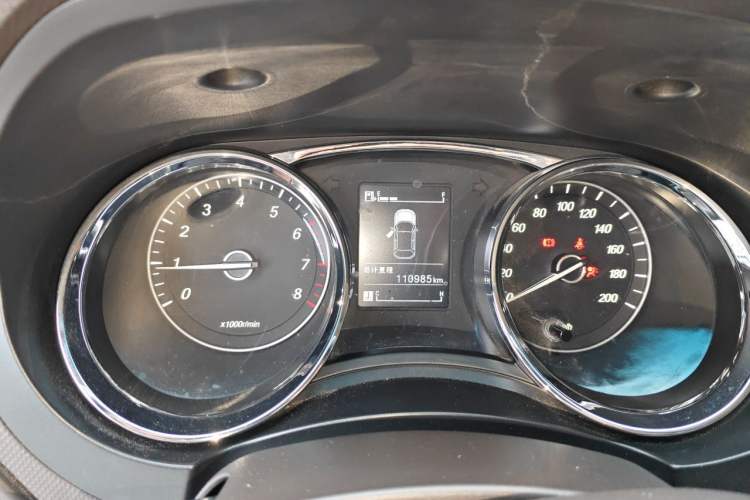 Used Wuling Hongguang 2015 1.5L S1 Luxury National Emission Standard V Instrument Cluster