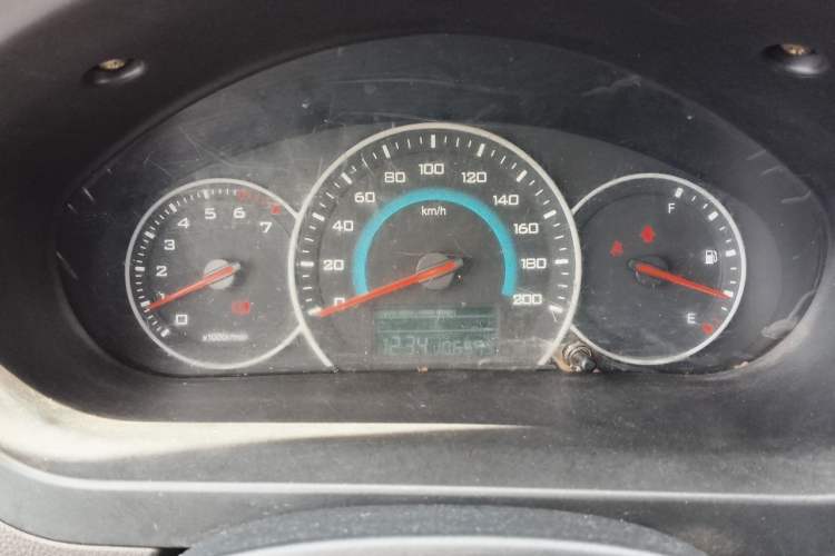 Used Wuling Hongguang 2015 1.5L S1 Standard China V-Emission Standards Instrument Cluster